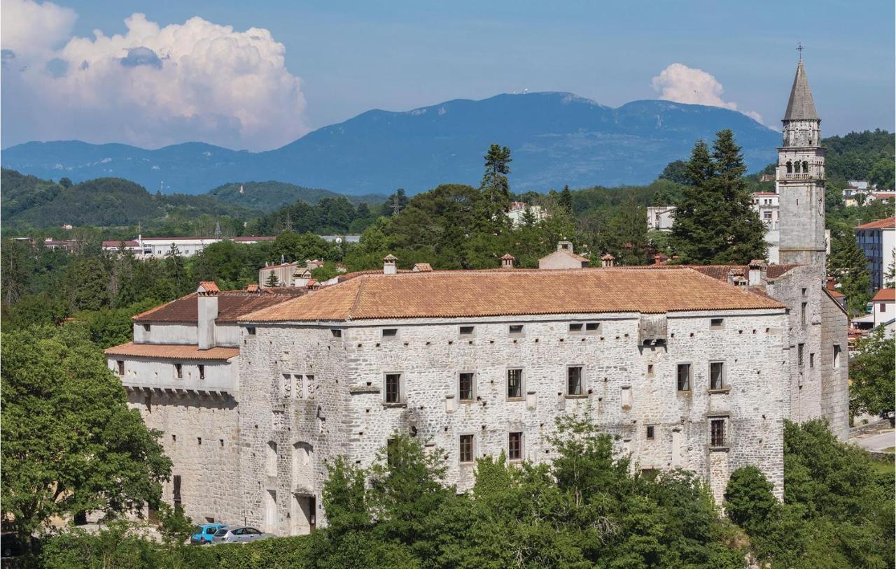 Amazing Apartment In Pazin With Wifi Katun Lindarski Buitenkant foto