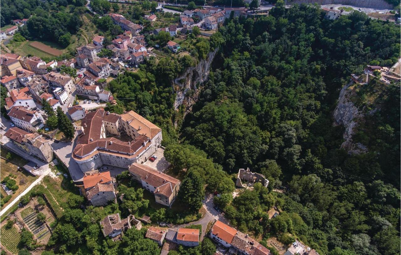 Amazing Apartment In Pazin With Wifi Katun Lindarski Buitenkant foto