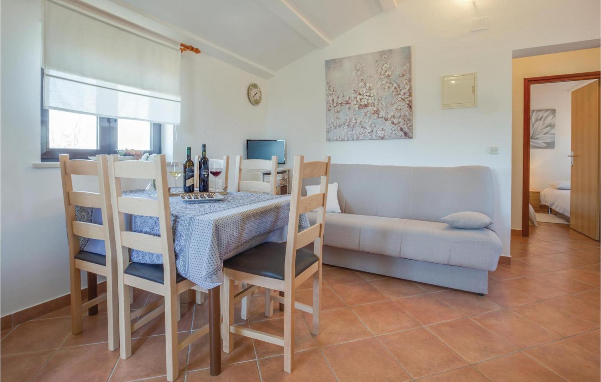 Amazing Apartment In Pazin With Wifi Katun Lindarski Buitenkant foto